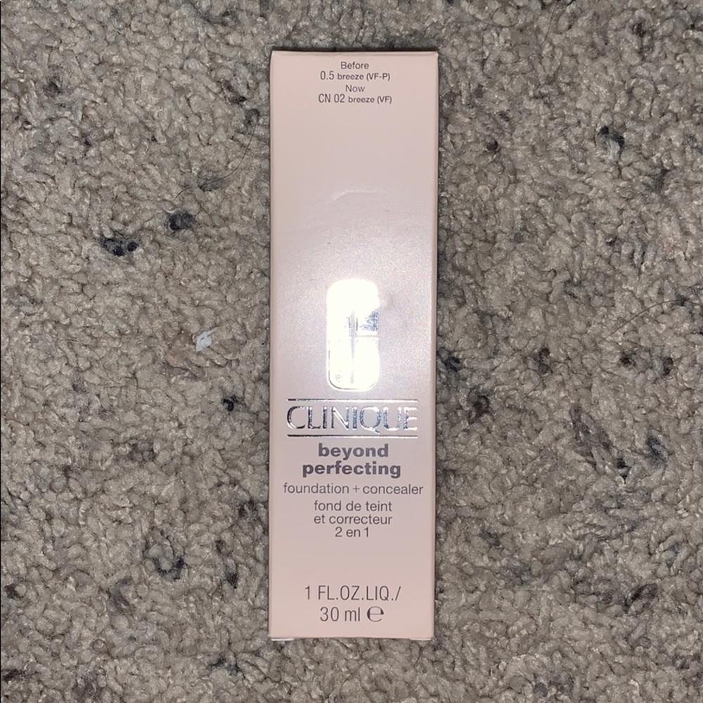 Clinique Beyond Perfecting Foundation + Concealer